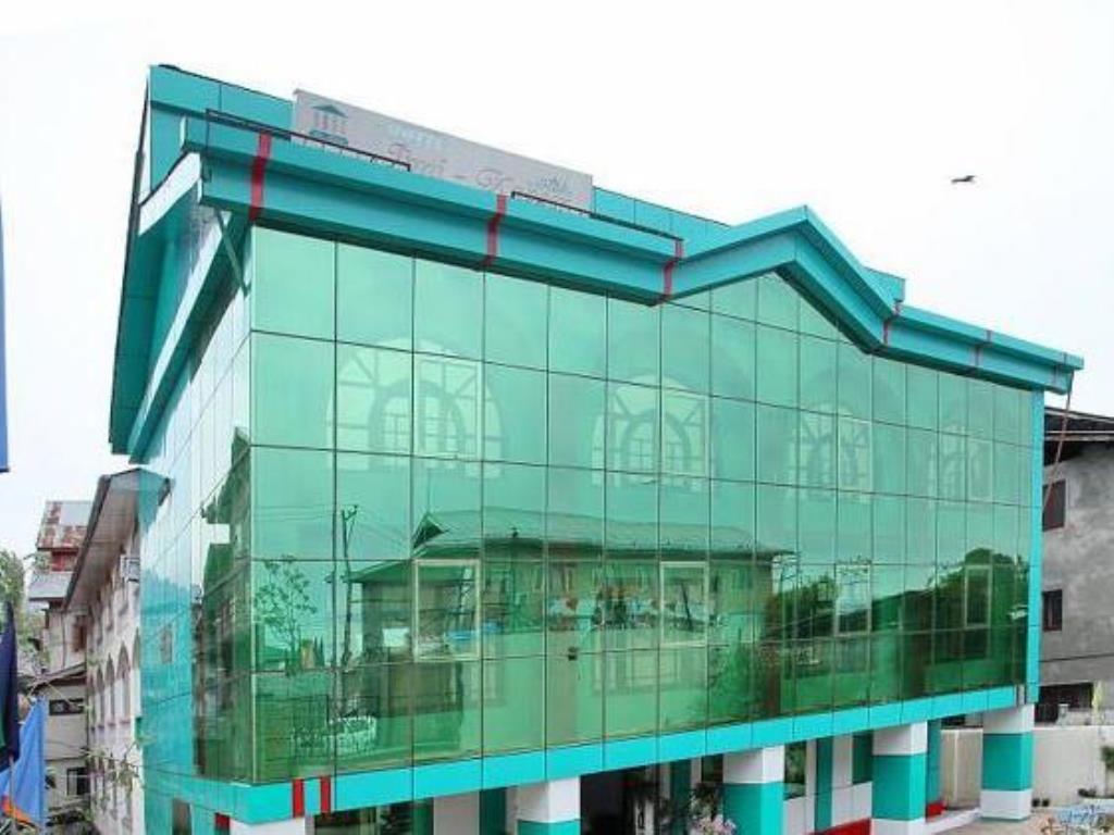 Srīnagar Hotel Ibni Kabeer מראה חיצוני תמונה